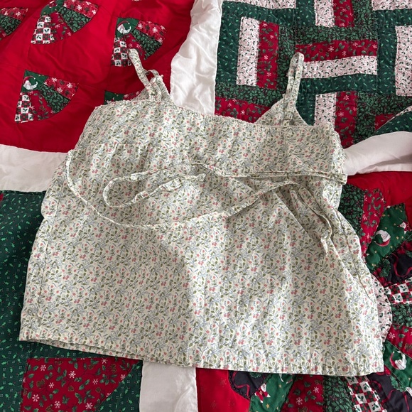 PacSun Floral Camisole in Cream and Pink - Picture 2 of 3